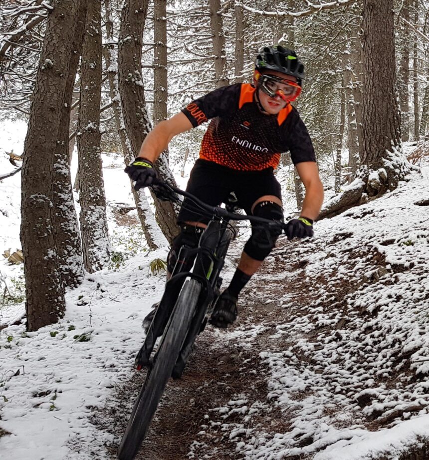 Ropa de all mountain personalizada