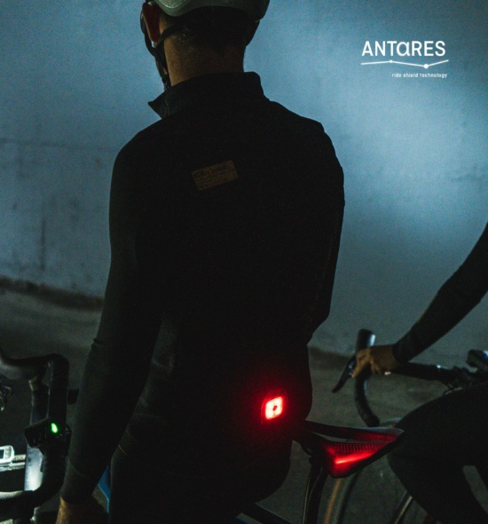 CHAQUETA CICLISMO CON LUZ DE SEGURIDAD