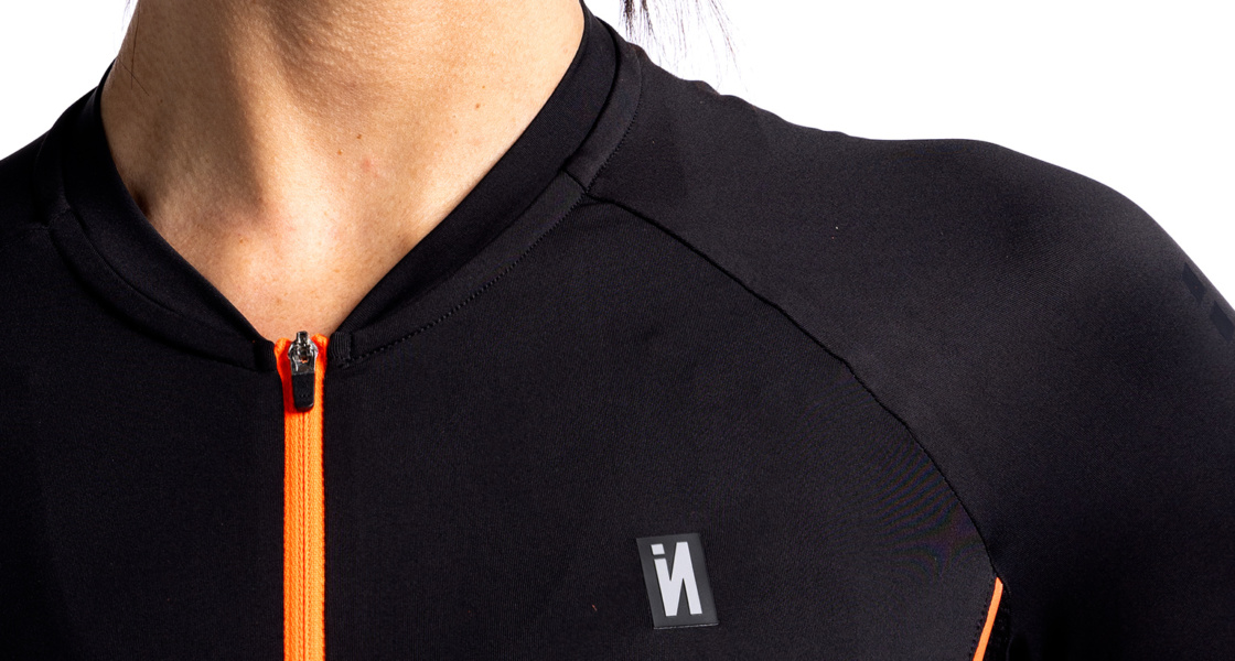 Cuello anatómico maillot ciclista mujer negro